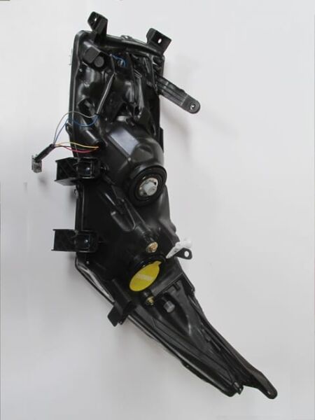 TOYOTA COROLLA- NDE180- 13/16; FAR LAMBASI SAĞ ELEKTRİKLİ/MOTORSUZ/LEDLİ/NİKELAJ ÇITALI (E MARKLI)