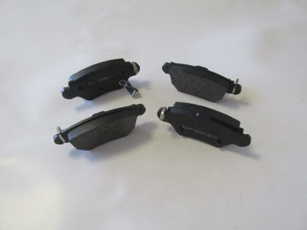 OPEL CORSA- C- 04/06; ARKA FREN BALATASI 1,4/1,7cc (DİSK) (104,9X42,7X16,5) (BRAMAX)