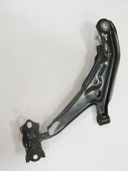 NISSAN PRIMERA- P11- 97/99; ÖN ALT TABLA SAĞ (SALINCAK) BURÇLU/ROTİLLİ BAĞLANTI SACI İLE BİRLİKTE(SH