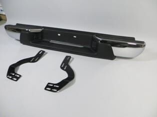 ISUZU D MAX- PICK UP- 07/12; ARKA TAMPON NİKELAJLI (PLAKA 52cm) ÜSTÜ PLASTİKLİ BAĞLAN.AYAKLARI İLE