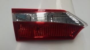TOYOTA COROLLA- NDE180- 13/16; İÇ STOP LAMBASI SOL KIRMIZI/BEYAZ (SİSSİZ) (CASP)
