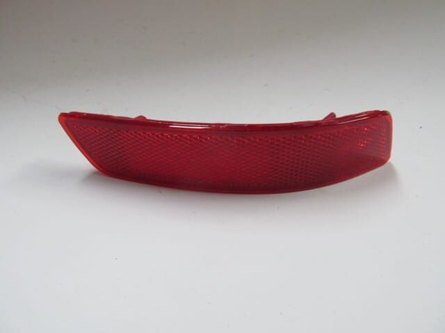 TOYOTA COROLLA- NDE180- 13/18; ARKA TAMPON REFLEKTÖRÜ SAĞ KIRMIZI
