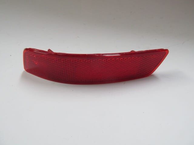 TOYOTA COROLLA- NDE180- 13/18; ARKA TAMPON REFLEKTÖRÜ SOL KIRMIZI