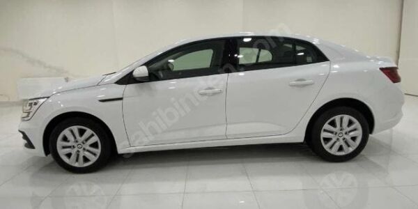 RENAULT MEGANE- 4- SD- 21/25; ARAÇ BİLGİLERİ VE RESİMLERİ