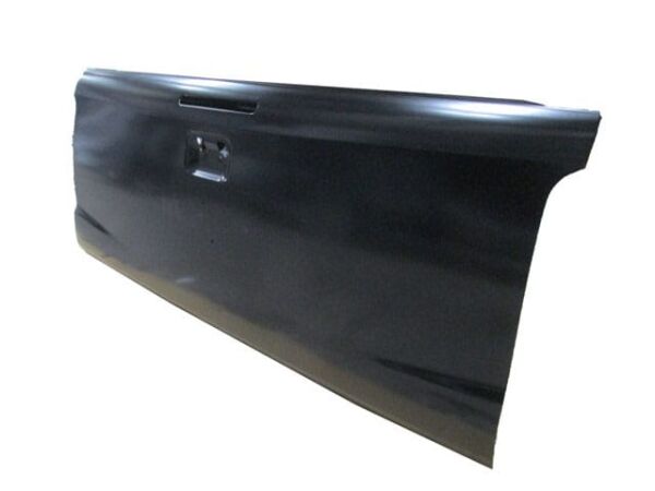 MITSUBISHI L200- PICK UP- 15/18; ARKA BAGAJ KAPAĞI KOMPLE (STOP LAMBA DELİKLİ) (TW)