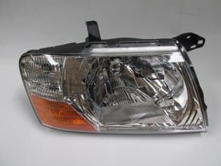 MITSUBISHI PAJERO- 04/06; FAR LAMBASI SAĞ MANUEL BEYAZ TİP SARI/BEYAZ SİNYALLİ (CASP)