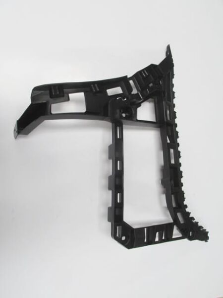 VOLKSWAGEN JETTA- 6- 11/14; ARKA TAMPON BAĞLANTI BRAKETİ SOL (YAN KULAĞA BAĞLANAN) (TW)