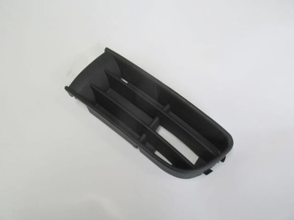 VOLKSWAGEN POLO- 5- 02/05; SİS LAMBA KAPAĞI SOL (SİS DELİKSİZ) (ÇİFT FARLI TİP)