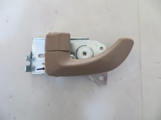 KIA SORENTO- 02/09; ÖN KAPI İÇ AÇMA KOLU SOL BEJ RENGİ (HUSHAN)