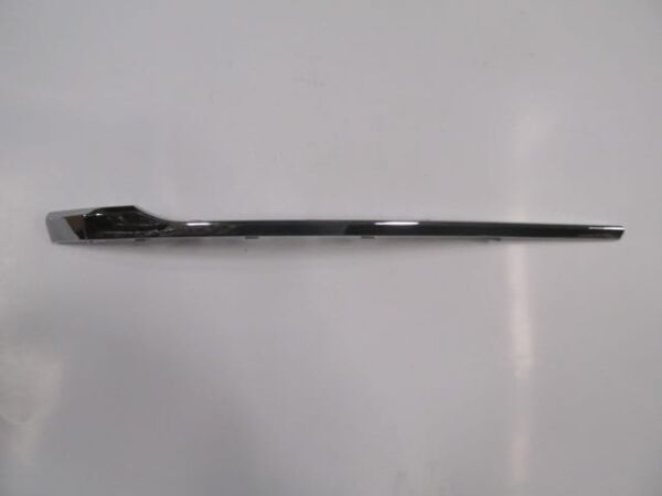 VOLKSWAGEN PASSAT- B8- 14/18; ÖN TAMPON PANJURU YAN ÇITASI SAĞ NİKELAJLI (TW)