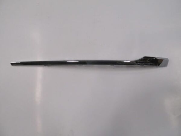 VOLKSWAGEN PASSAT- B8- 14/18; ÖN TAMPON PANJURU YAN ÇITASI SOL NİKELAJLI (TW)