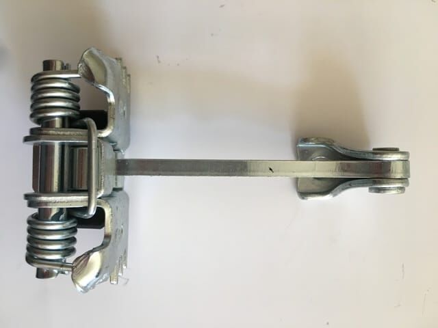 RENAULT LAGUNA- 02/05; ARKA KAPI DURDURUCUSU SAĞ/SOL AYNI (ADET) (KAPI GERGİSİ)