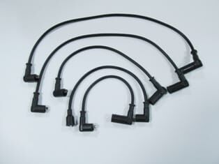 FIAT UNO- 93/01; BUJİ KABLOSU TAKIM (8V)(KARBÜRATÖRLÜ)1.4 cc 70SX İE (YOW JUNG)