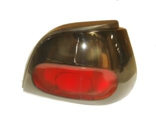 RENAULT MEGANE- 1- 96/99; STOP LAMBASI SAĞ KIRMIZI/FÜME HATCHBACK 5 KAPI (FAMELLA)